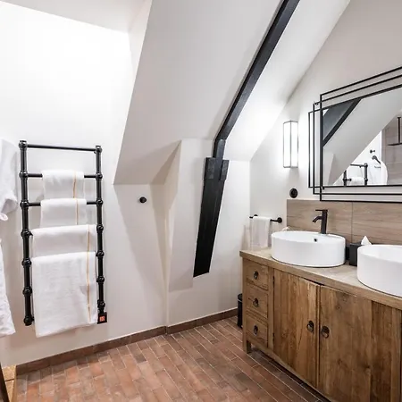 Les Jardins De Coppélia Hotel 4*