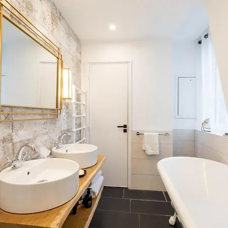 Les Jardins De Coppélia 4*