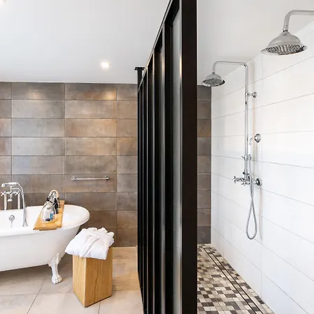 Les Jardins De Coppélia 4* Pennedepie