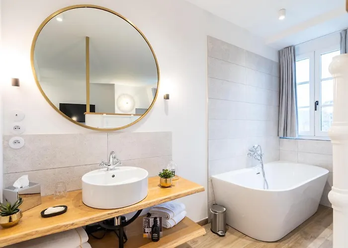 Hotel Les Jardins De Coppélia 4*