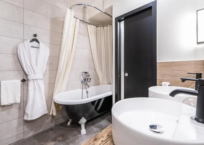 Les Jardins De Coppélia Hotel 4*