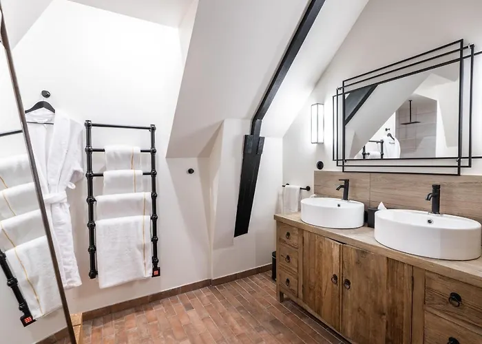 Les Jardins De Coppélia Hotel 4*