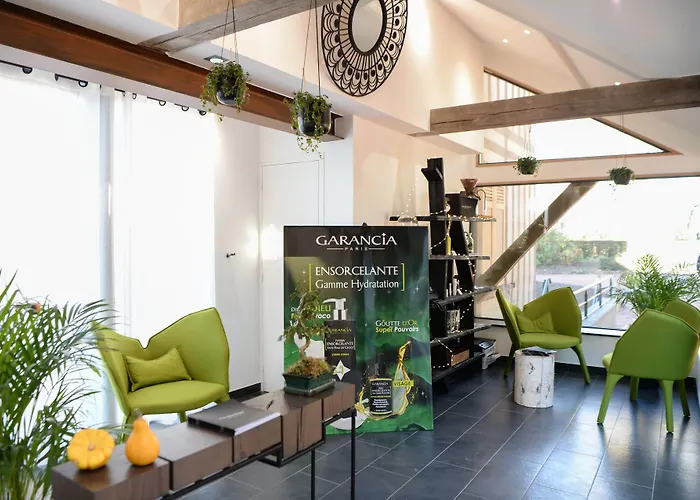 Les Jardins De Coppélia Hotel 4*