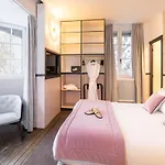 호텔 Les Jardins De Coppelia 4*