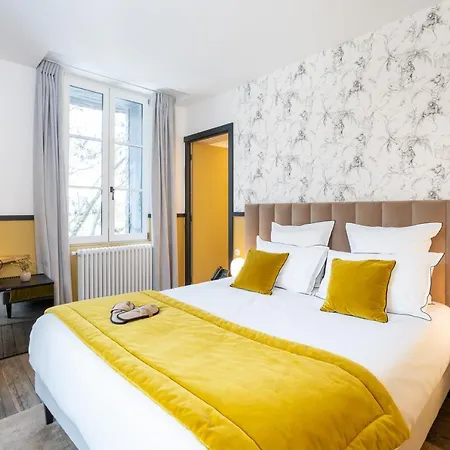 Les Jardins De Coppelia Отель Пендепи