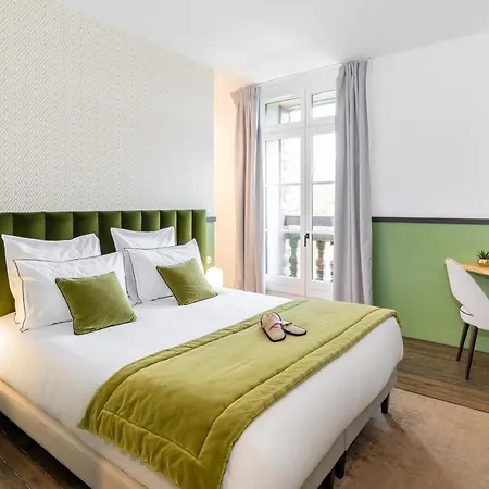 Les Jardins De Coppelia Hotel