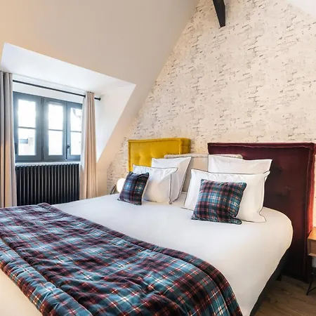 Les Jardins De Coppelia Отель Пендепи