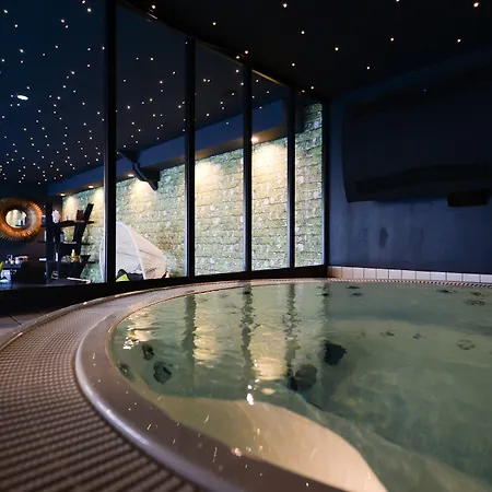 Hotel Les Jardins De Coppélia 4*