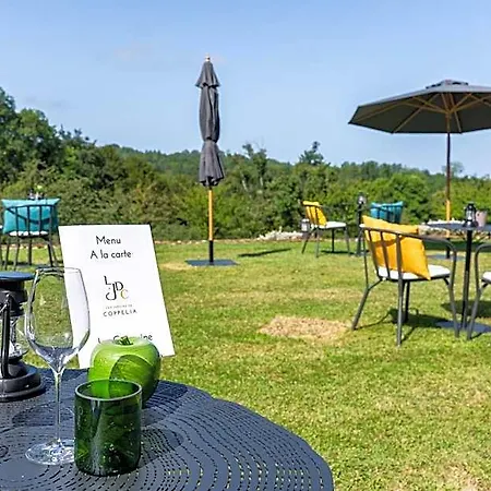 Hotel Les Jardins De Coppelia