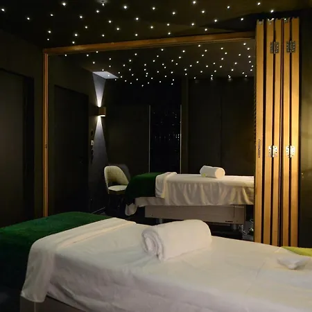 Les Jardins De Coppelia Отель