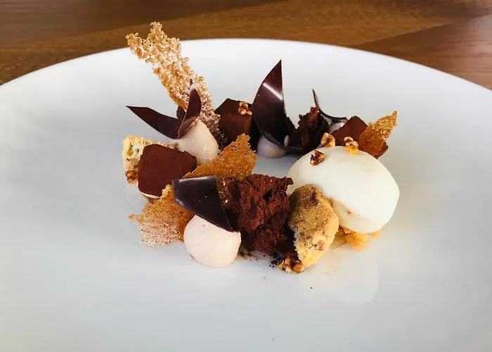 Les Jardins De Coppelia Отель Пендепи