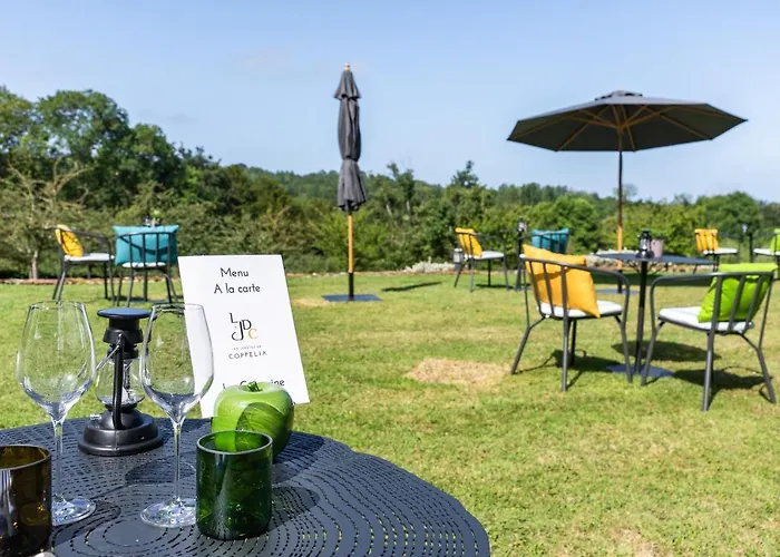 Les Jardins De Coppelia Hotel