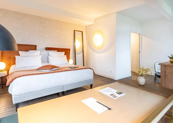 Hotel Les Jardins De Coppelia Pennedepie