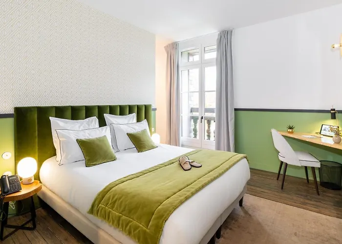 Les Jardins De Coppelia Hotel