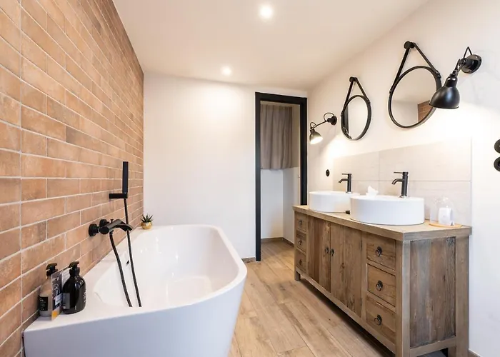 Les Jardins De Coppelia 4* Пендепи