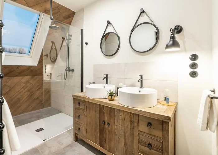 Les Jardins De Coppelia 4* Pennedepie