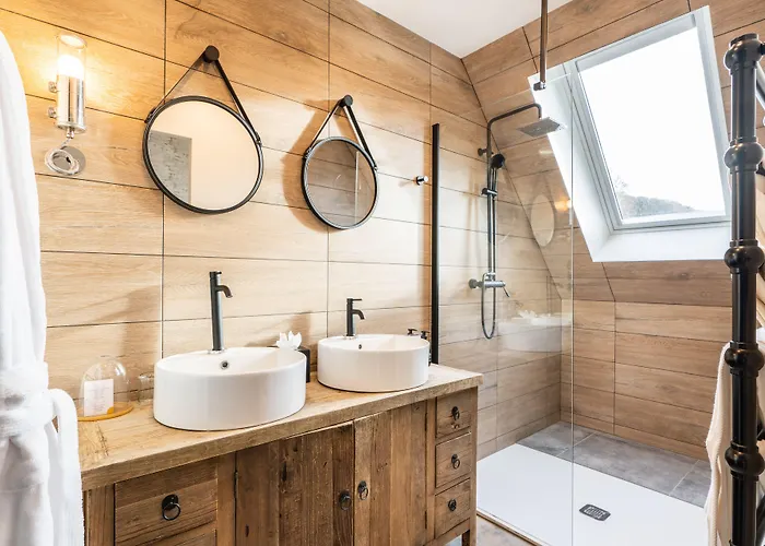 Les Jardins De Coppelia 4* 펜네데피